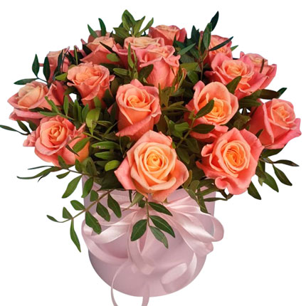 Flowers in a box "21 roses Miss Piggy"
