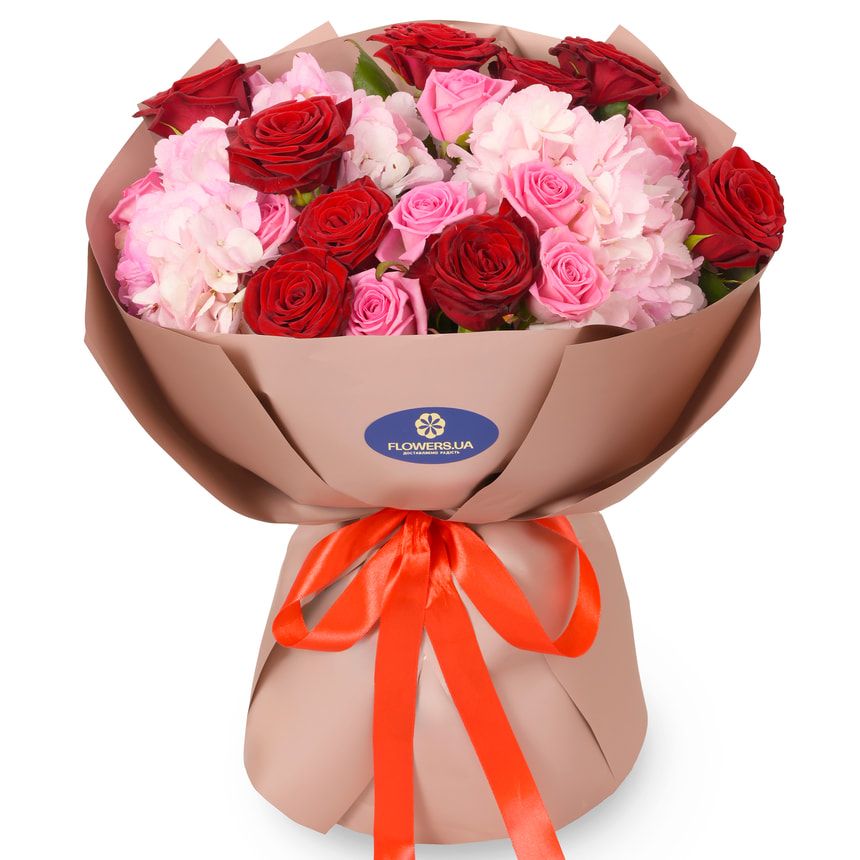 Букет "Чарівність троянд та гортензій"