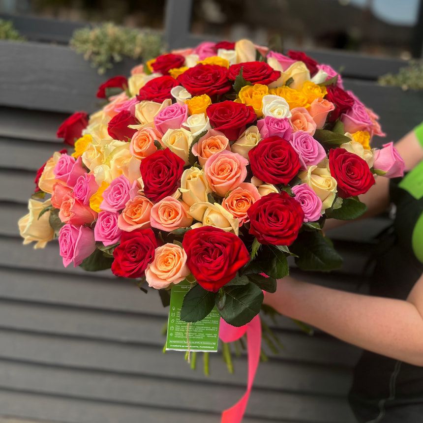 101 разноцветная роза – заказать у Flowers.ua