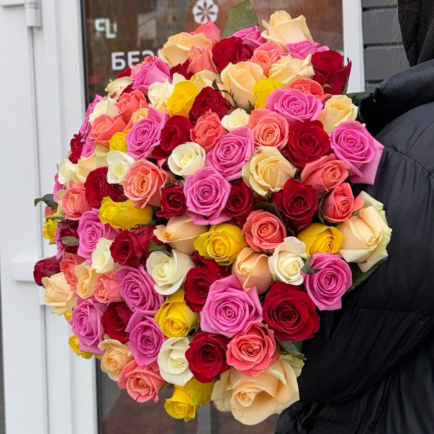 101 разноцветная роза