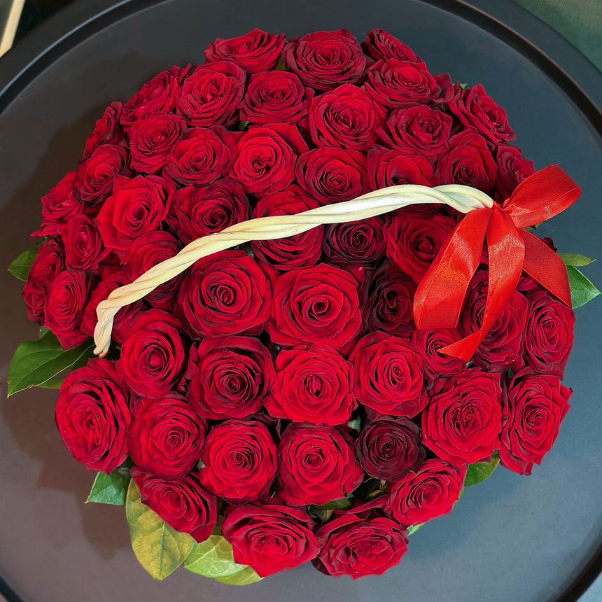 Корзина "51 алая роза" – заказать у Flowers.ua
