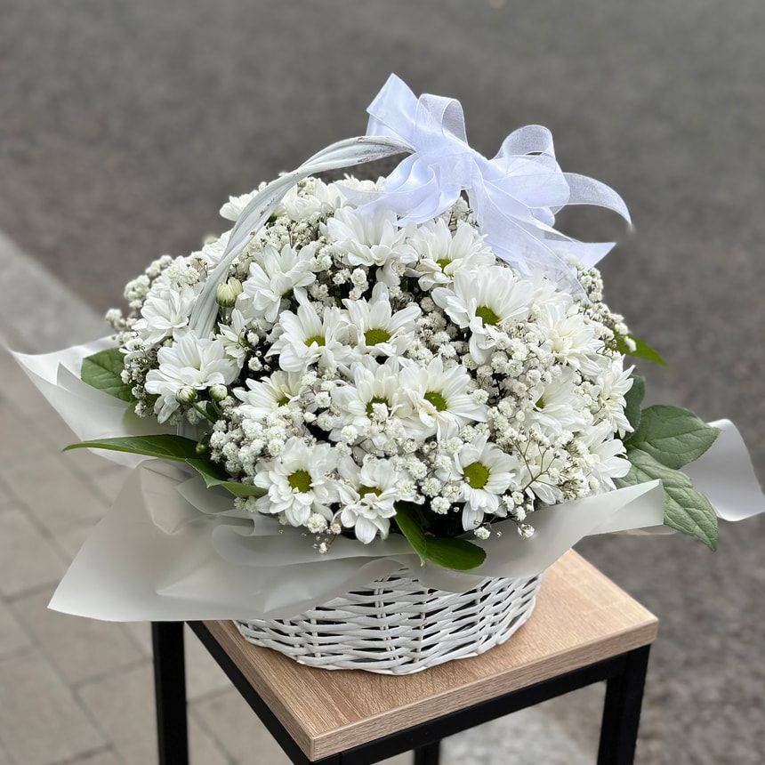 Кошик "Янголятко" – замовити на Flowers.ua