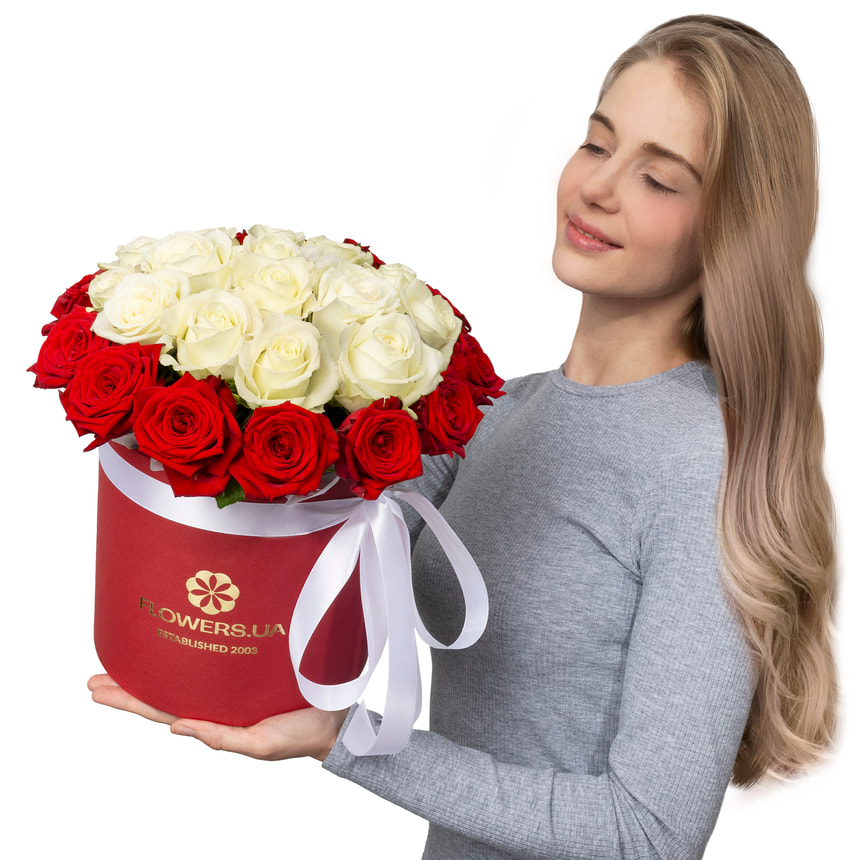Цветы в коробке "Престиж" – доставка по Украине