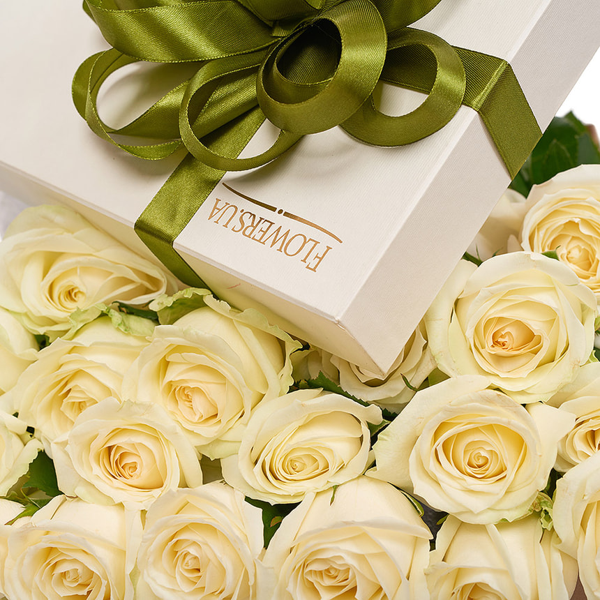 Flowers in a box "19 white roses" – order with delivery