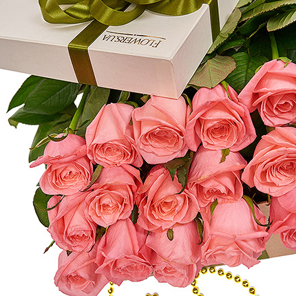Flowers in a box "15 pink roses" – order with delivery