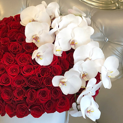 Flowers in the box "For my soulmate" – order with delivery