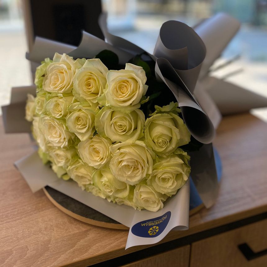 Букет "25 білих троянд"