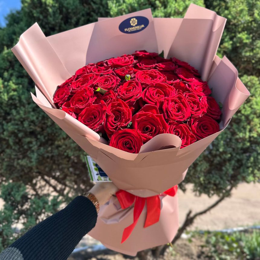 Bouquet of 35 red roses