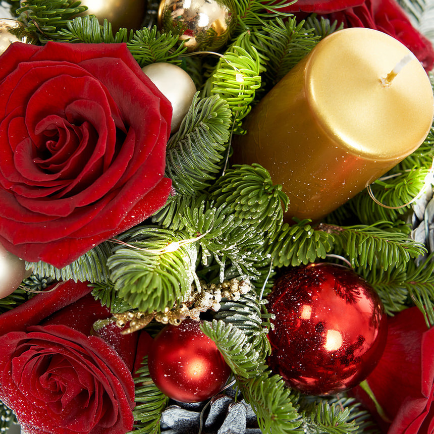 Composition with garland "Christmas Fairytale" – order with delivery