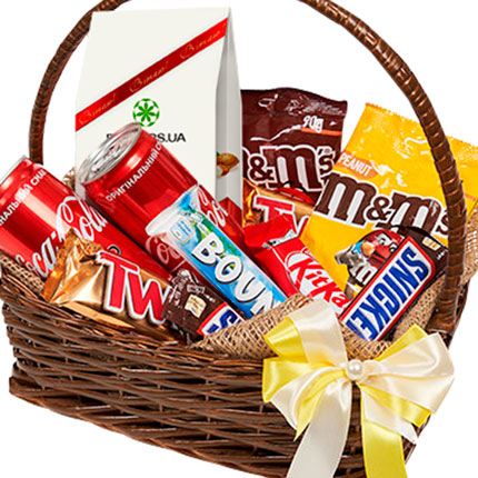 Gift basket "Sweet tooth's dream" – order with delivery