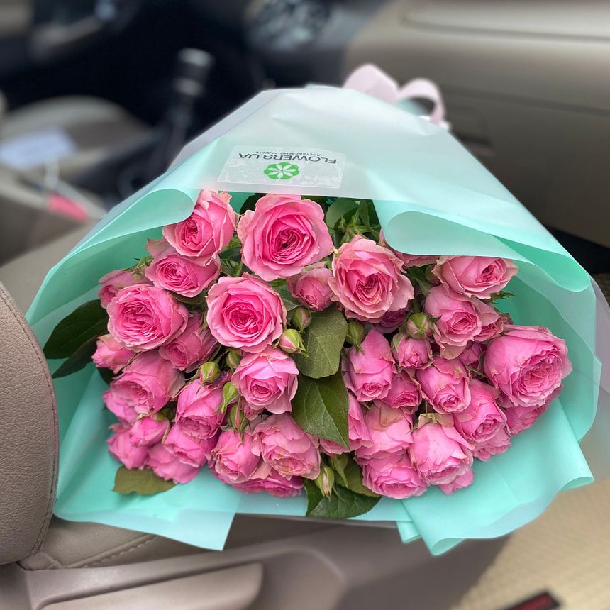 Букет кустовых роз 