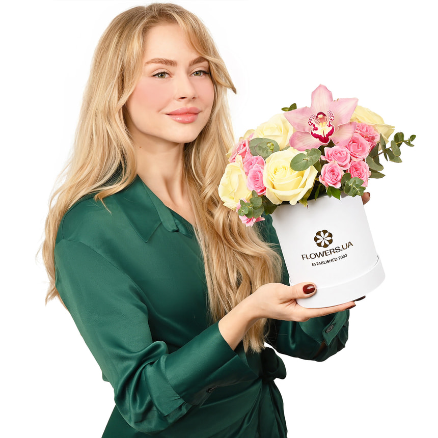 Композиція у коробці "З Днем народження" – доставка по Україні