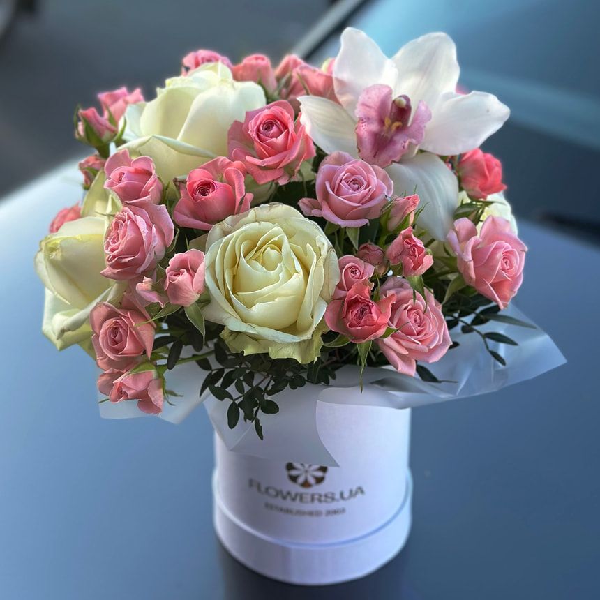 Композиція у коробці "З Днем народження" – замовити на Flowers.ua