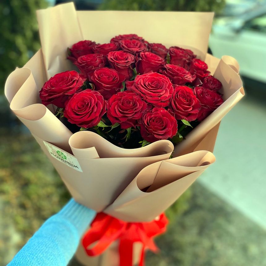 Bouquet in the package "21 red roses!" – order from Flowers.ua