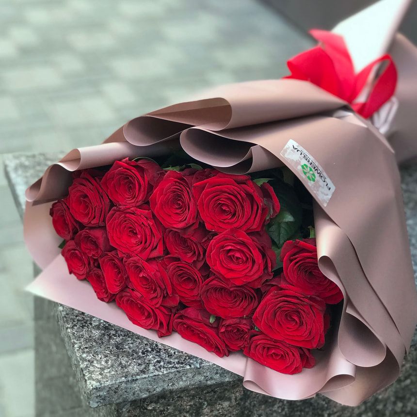 Bouquet in the package "21 red roses!"