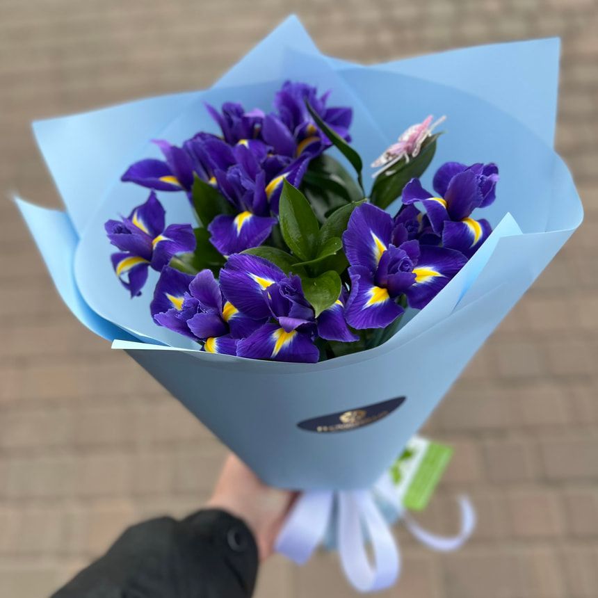 Bouquet "11 purple irises"