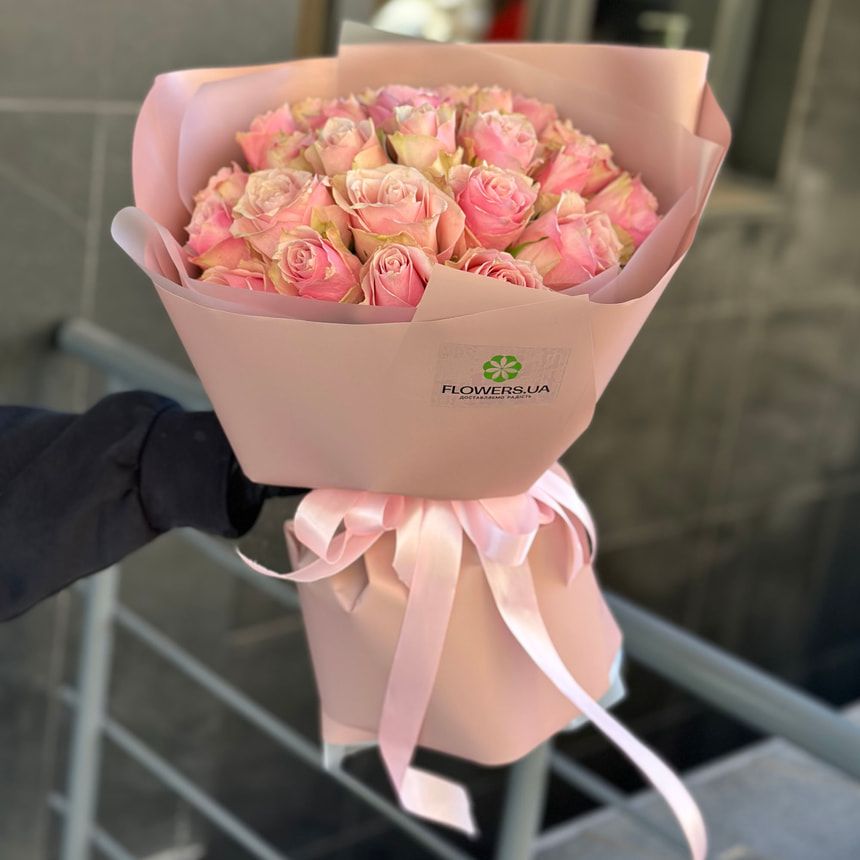 25 роз Pink Athena