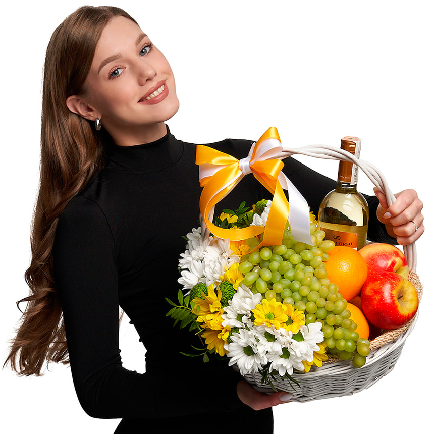 Fruit basket "Scented pleasure" – delivery in Ukraine