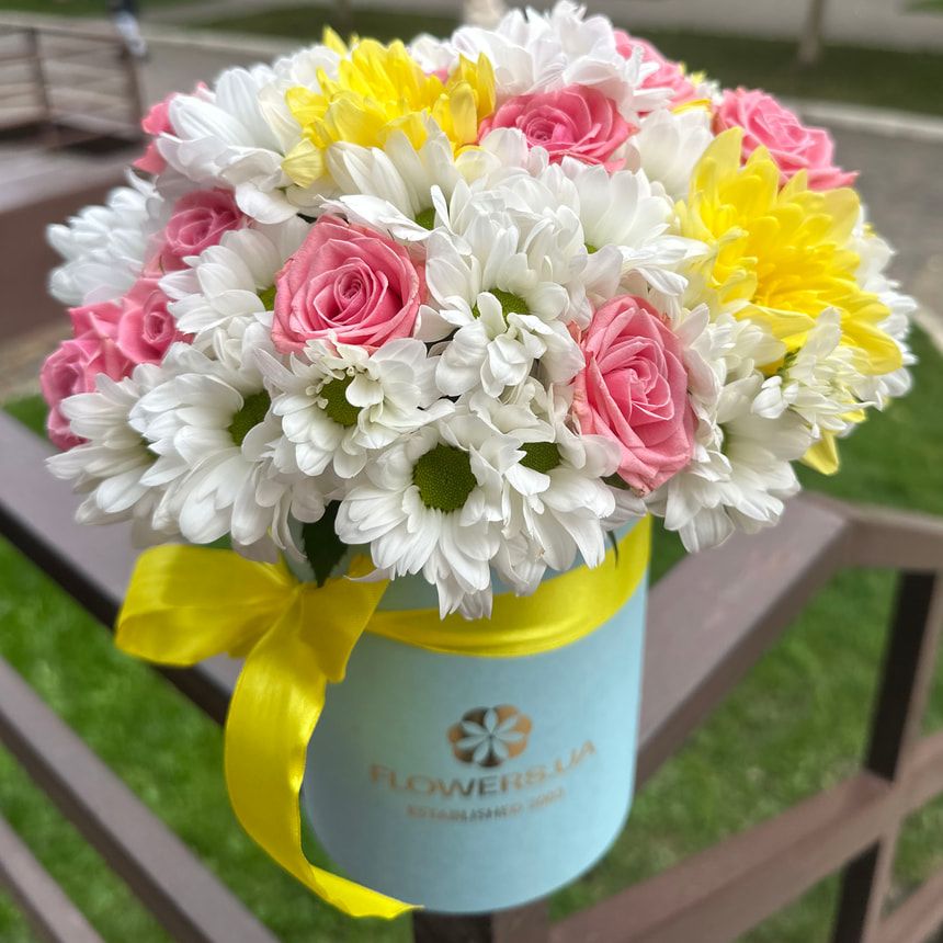 Квіти в коробці "Моє серце" – замовити на Flowers.ua