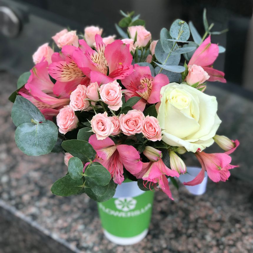 Композиція “Спалах почуттів” – замовити на Flowers.ua