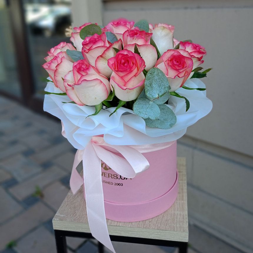 Flowers in a box "21 Jumilia roses" – order from Flowers.ua