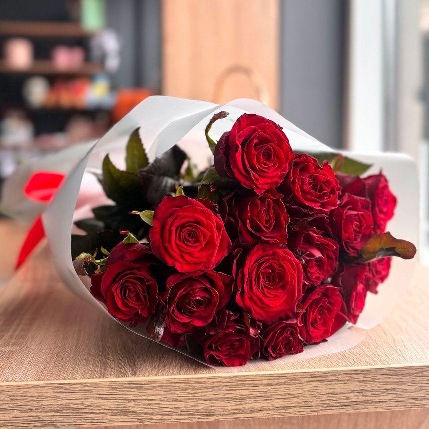 15 красных роз – заказать у Flowers.ua