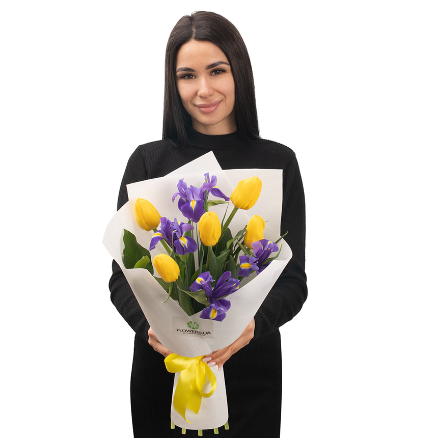 Букет "Праздничный день" – доставка по Украине