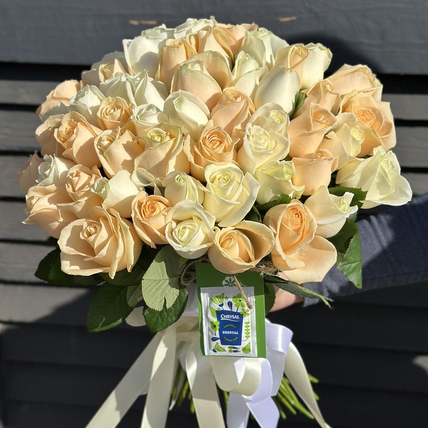 Микс “Нежность” из 51 розы – заказать у Flowers.ua