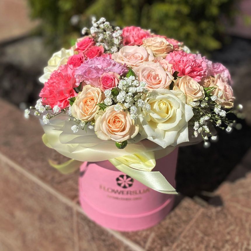 Квіти в коробці "Помпадур"