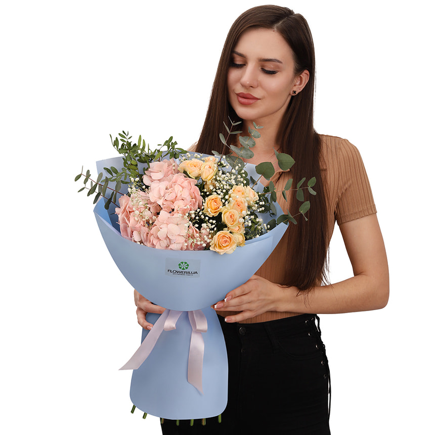 Букет "Світ починається з мами" – доставка по Україні