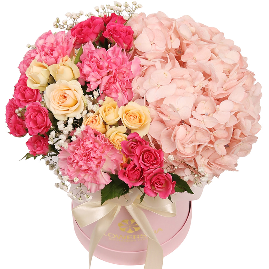 Flowers in a box "Solomiya" – order with delivery