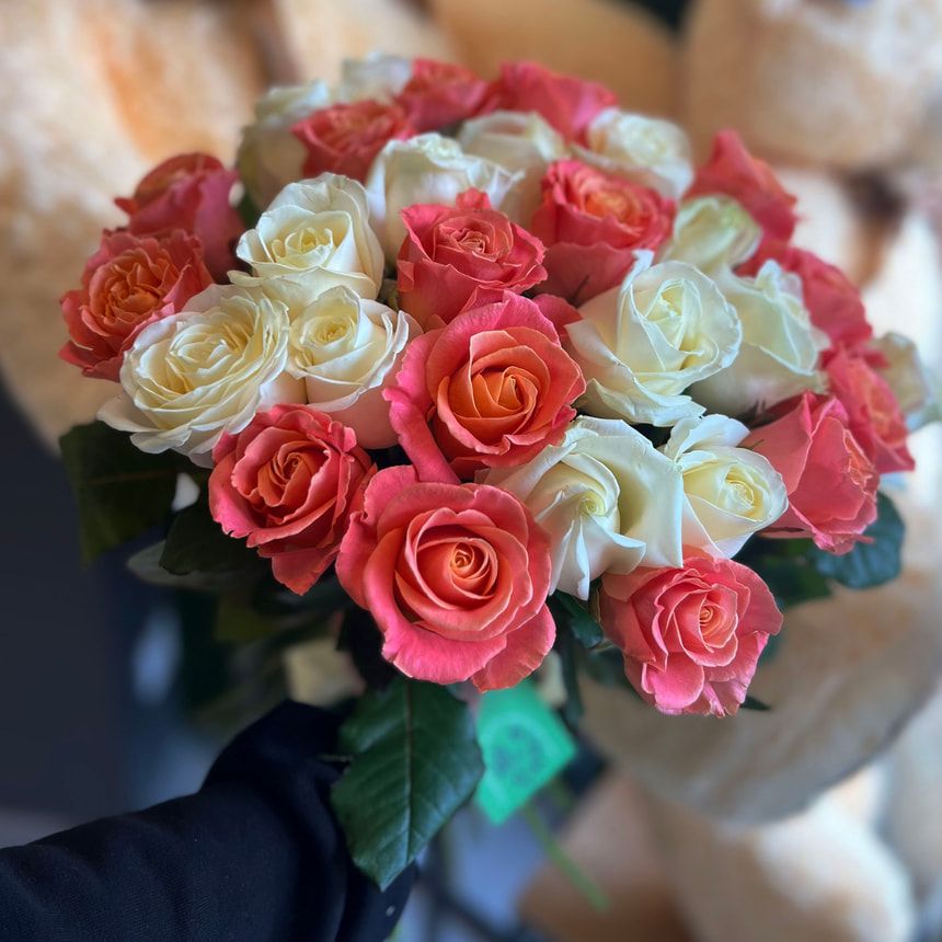 Bouquet "Paradise" of 29 roses