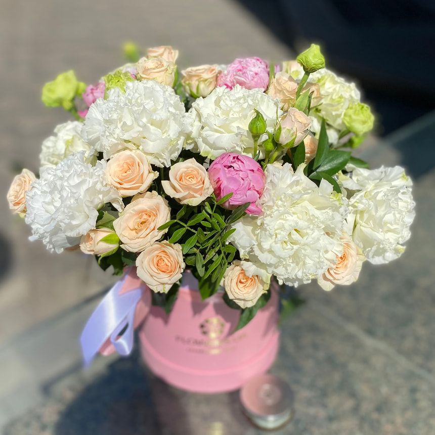 "Monet" composition – order from Flowers.ua