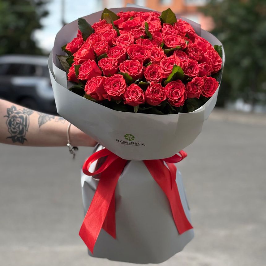 Monobouquet "55 El Toro roses" – order from Flowers.ua