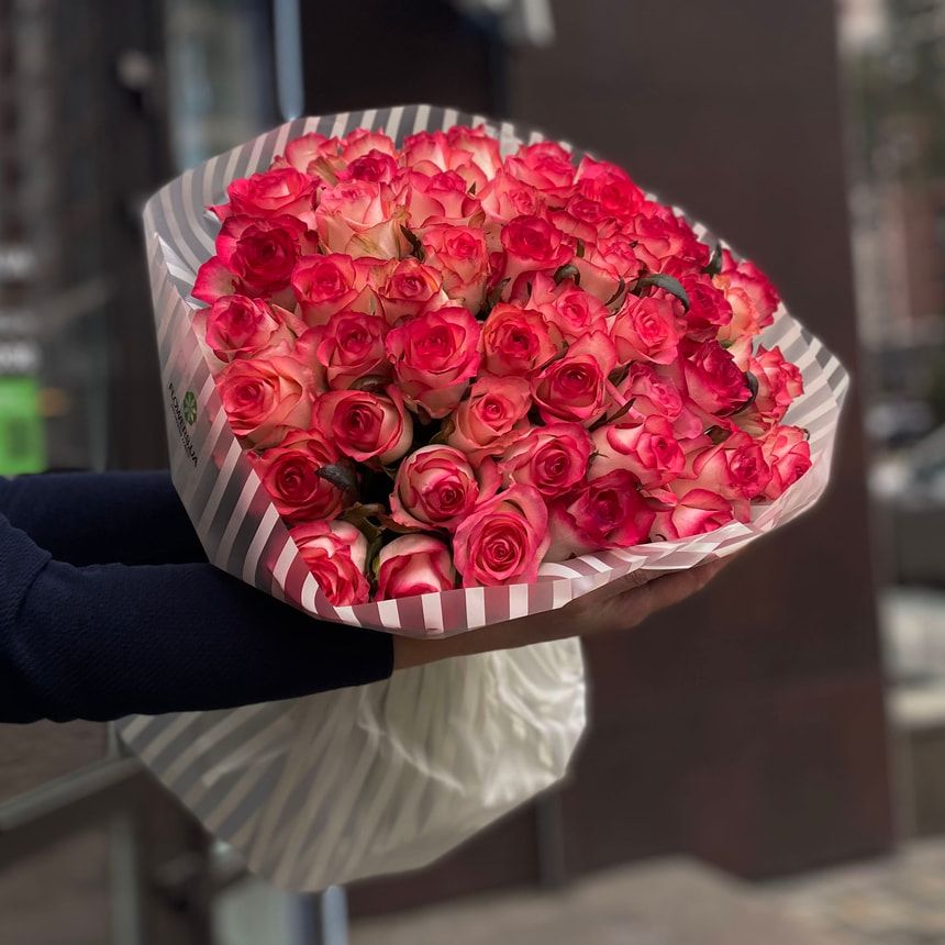 "55 roses Jumilia" bouquet – order from Flowers.ua
