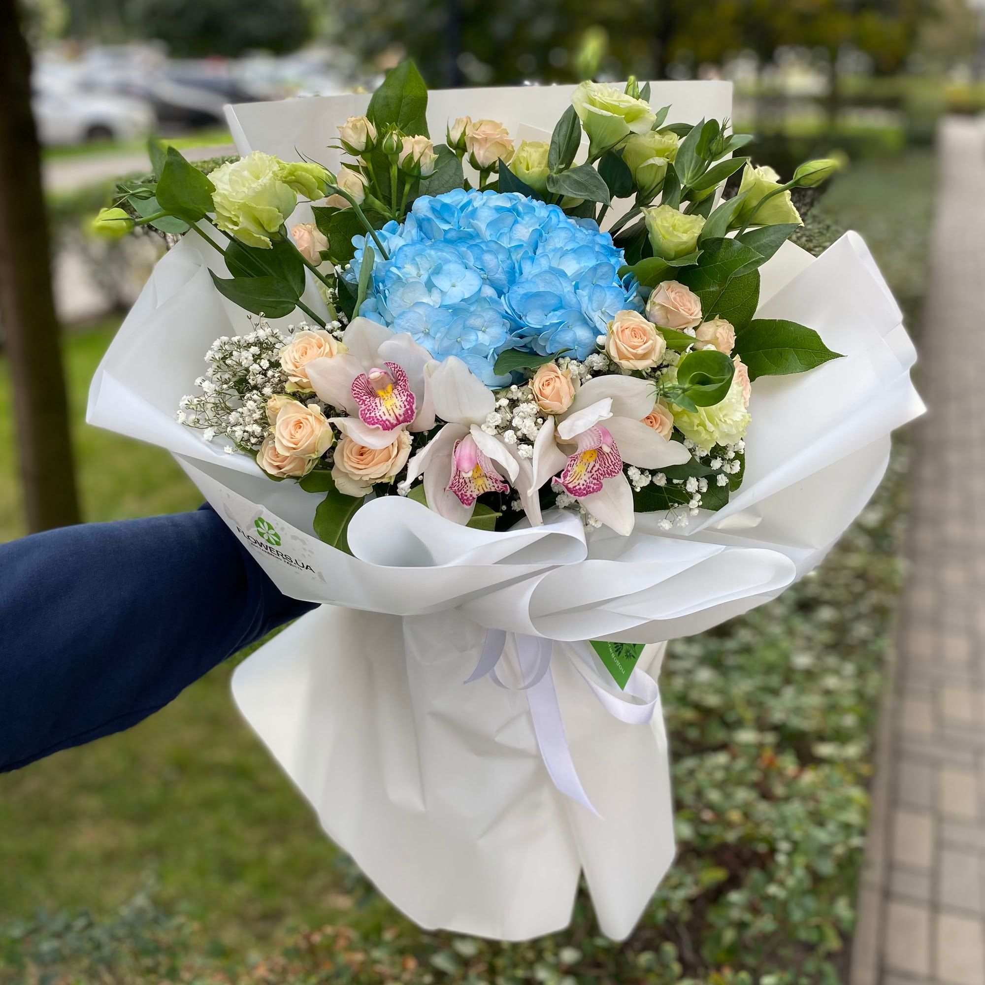 "The Little Prince" bouquet – order from Flowers.ua