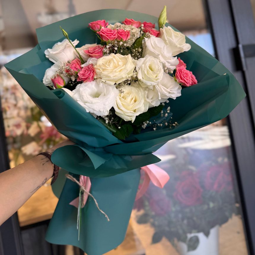 "Dior" bouquet – order from Flowers.ua