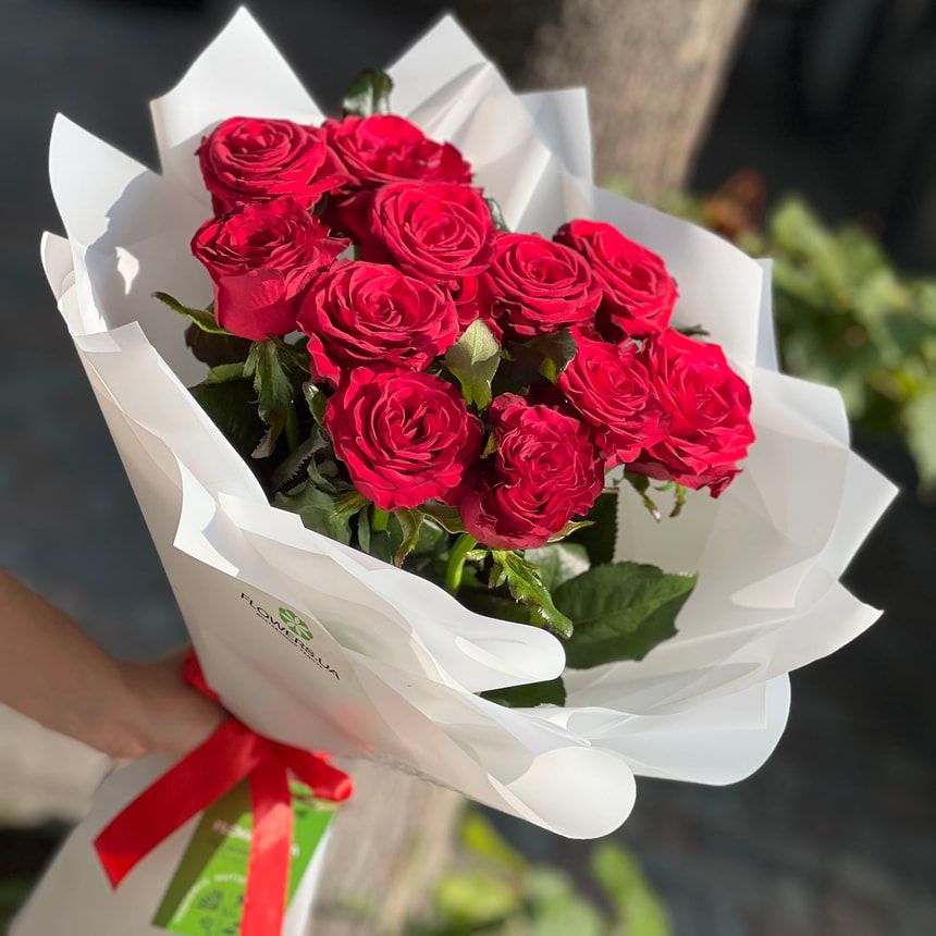 Монобукет из 11 красных роз – заказать у Flowers.ua