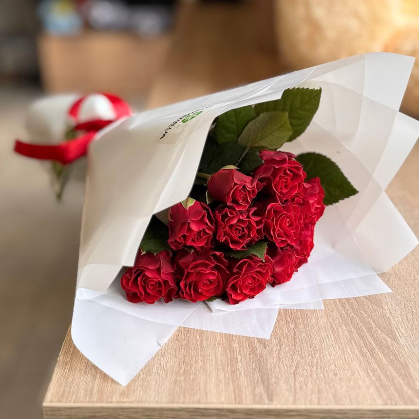 Монобукет из 11 красных роз