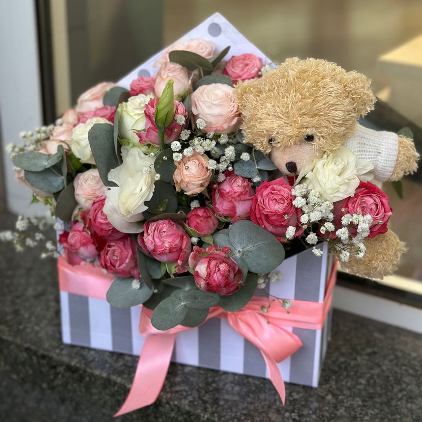 "Princess and Teddy" composition – order from Flowers.ua