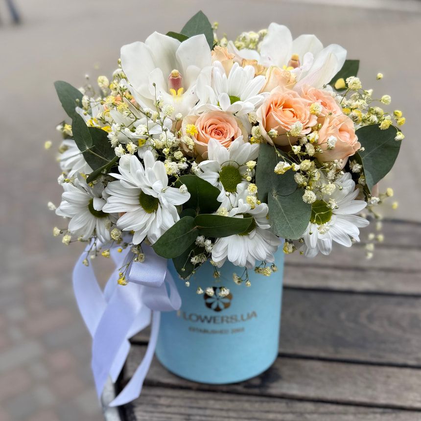 "Sunny Hug" composition – order from Flowers.ua