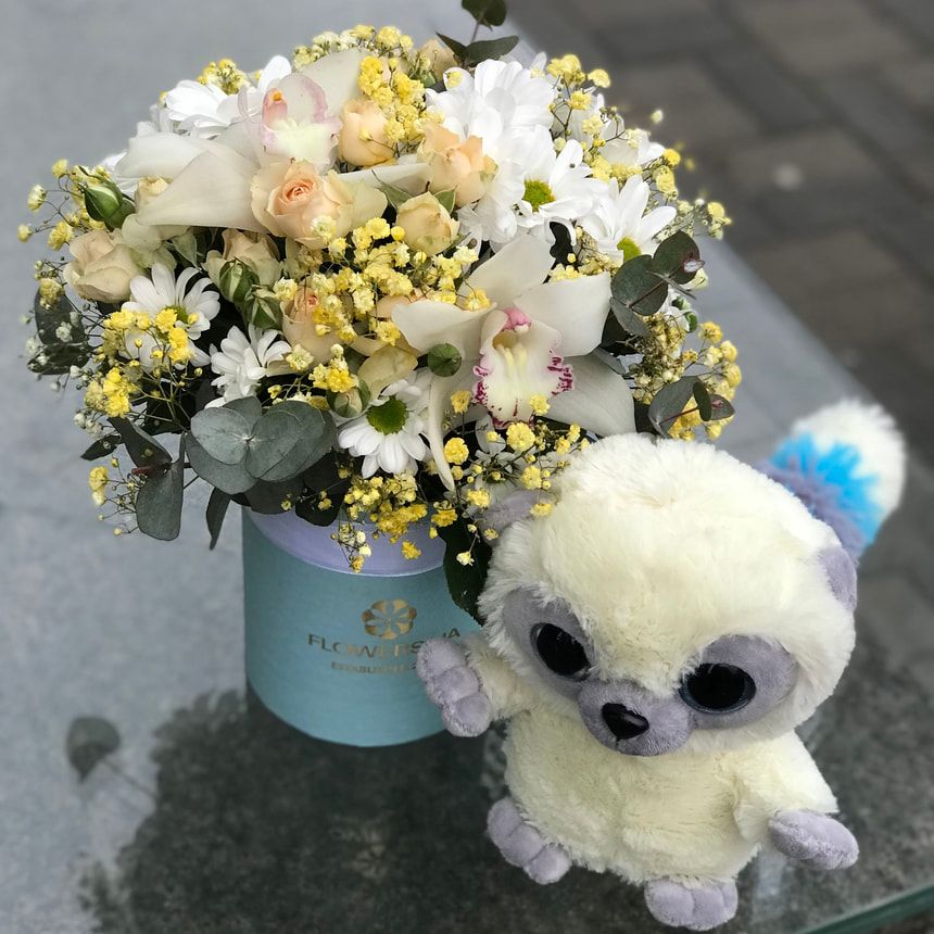 Композиція "Сонячні обійми" з Лемуром