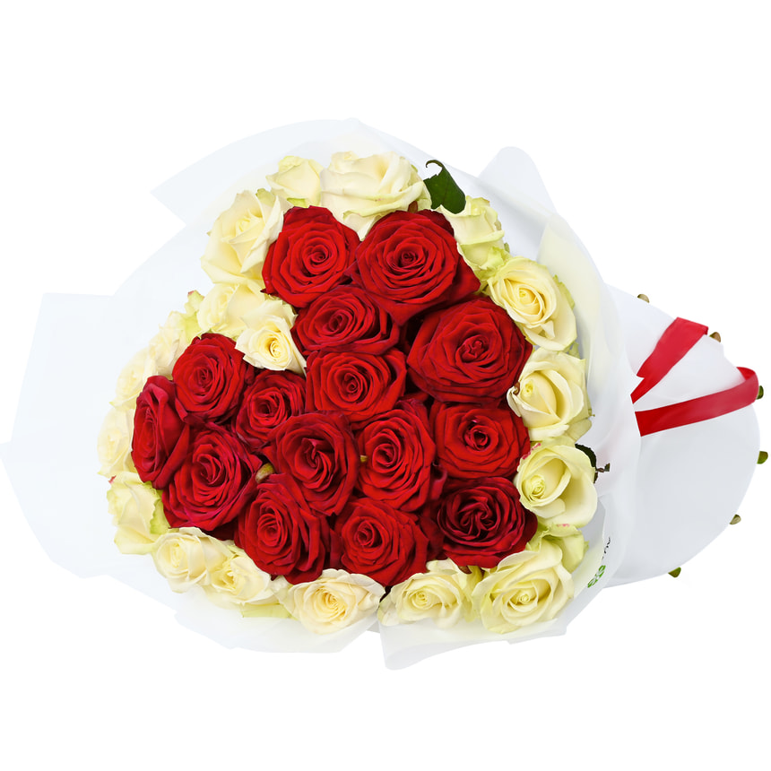 Букет "Зворушливе кохання" з кулею – замовити з доставкою