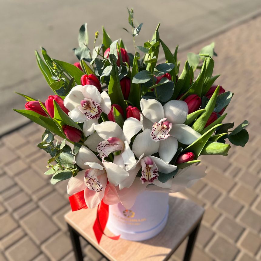 Композиция "Шёпот орхидей"