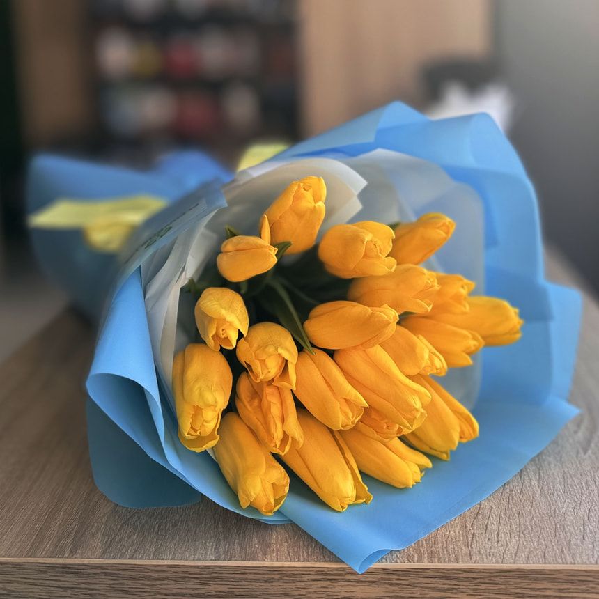 Монобукет из 21 желтого тюльпана