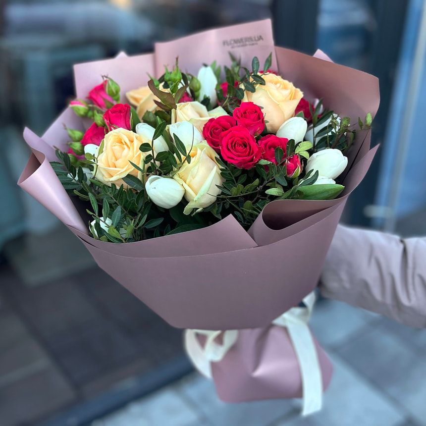 Delicate bouquet "Bright day" – order from Flowers.ua