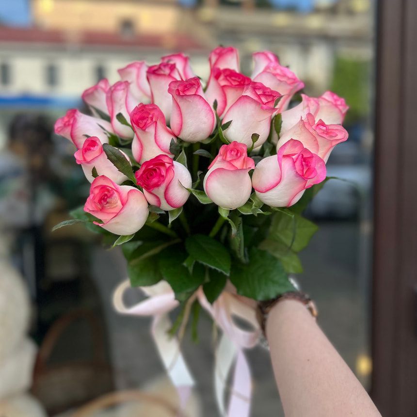 21 троянда Джумілія – замовити на Flowers.ua