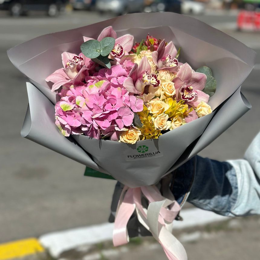 Букет "Нежность в шелке" – заказать у Flowers.ua