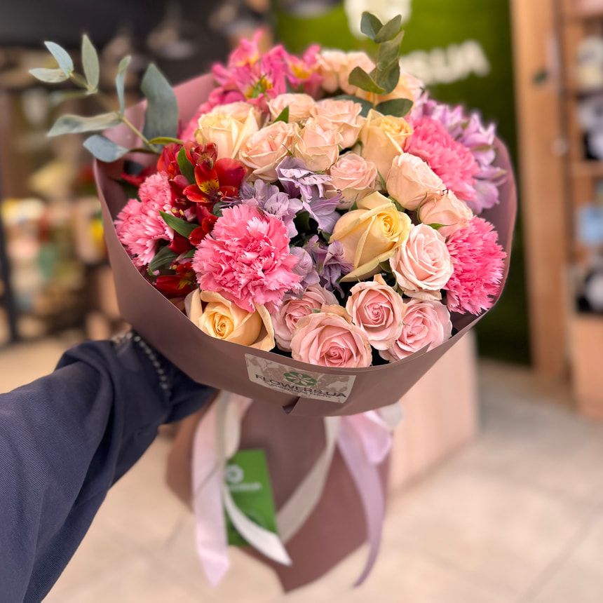 "Masterpiece" bouquet – order from Flowers.ua