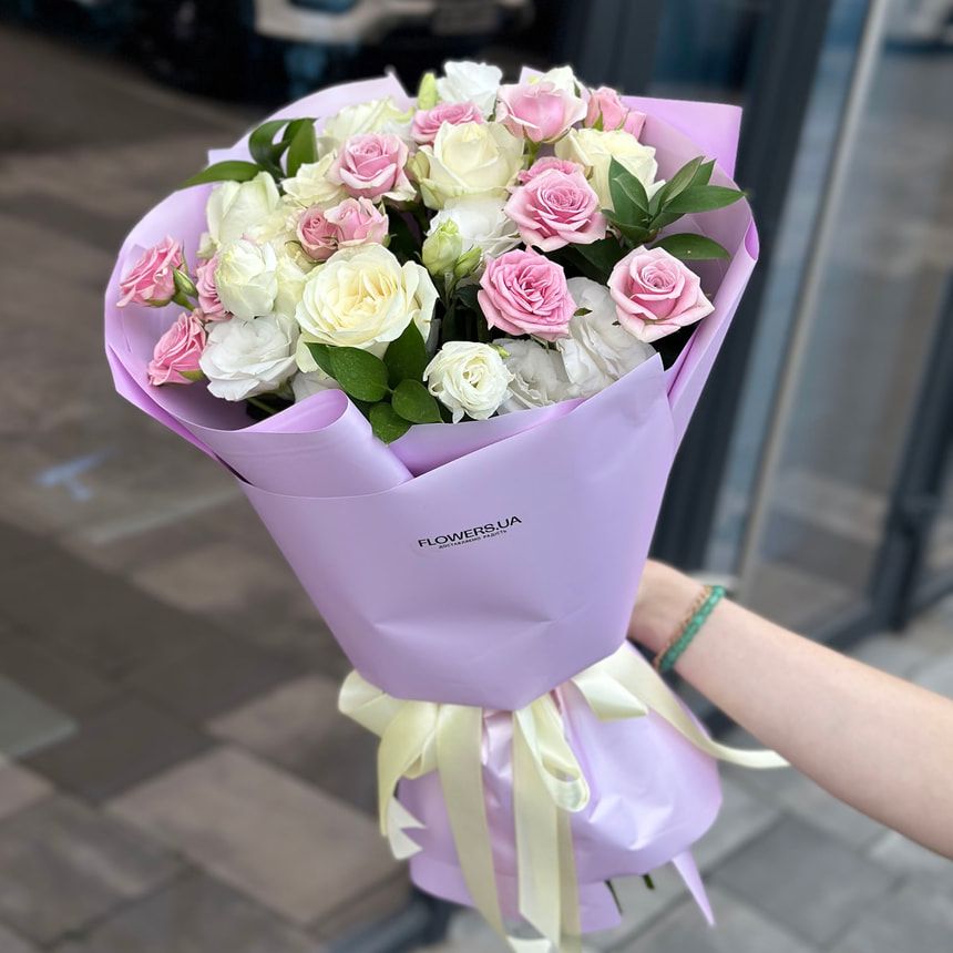"Her Majesty" bouquet – order from Flowers.ua
